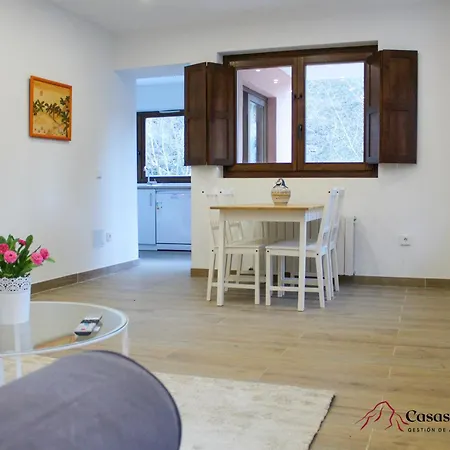 Rural Karibu 1 San Esteban By Casas De Picos Ecoturismo En Picos De Europa Appartement *